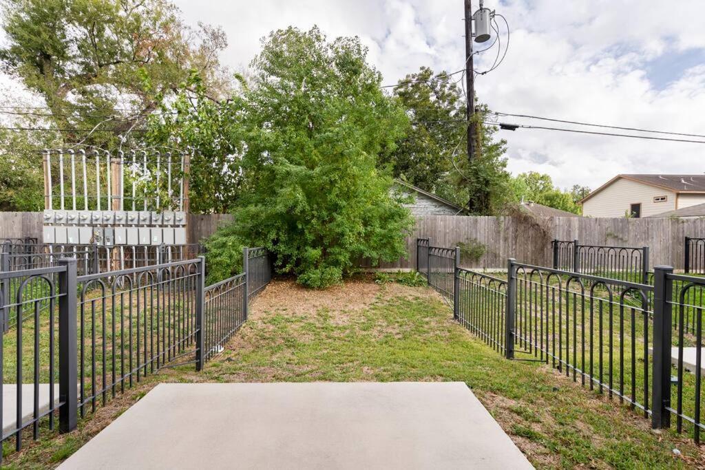 Chic Urban Living Minutes From I-45 And I-610 #A Vila Houston Exterior foto
